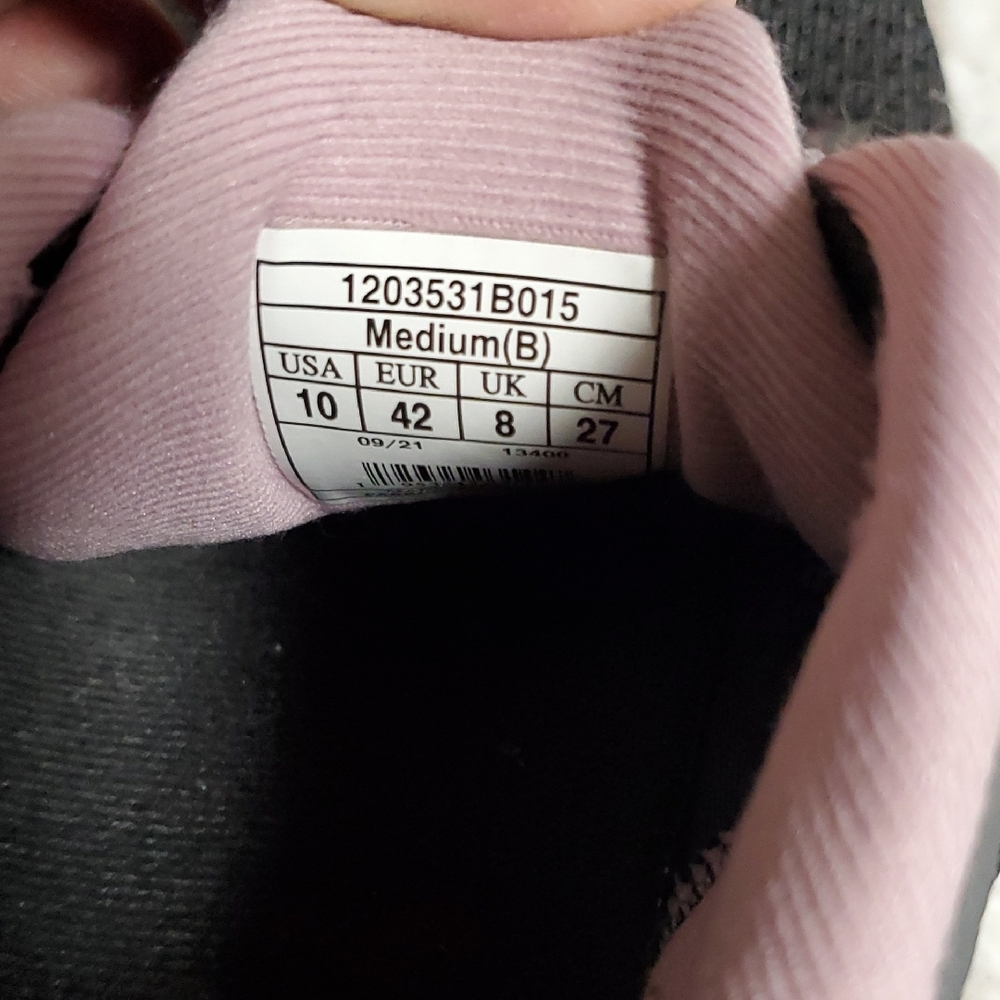 Brooks Adrenaline 22 GTS Sneakers - Picture 9 of 11